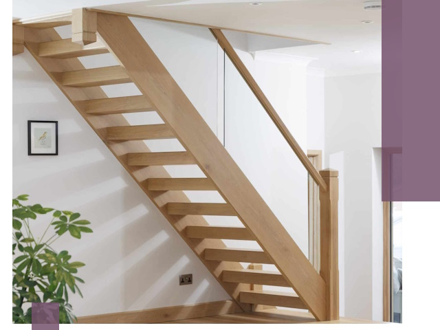 Изготовление деревянных лестниц под ключ в Кореновске для дома