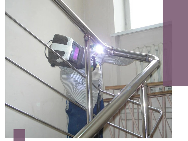 Монтаж перил и ограждений качественно в Кореновске