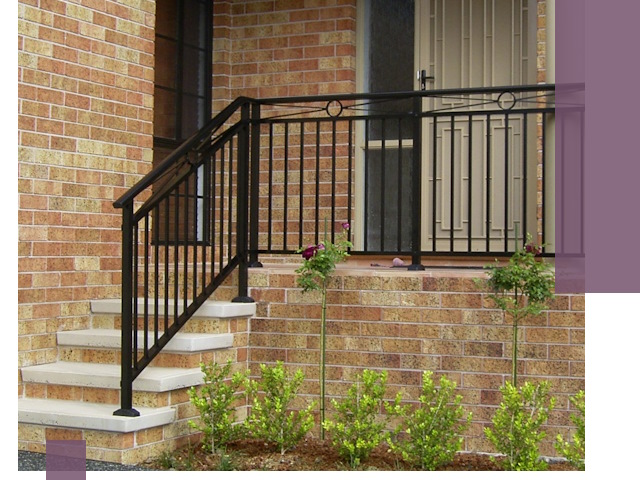 Уличные перила из металла под ключ в Кореновске